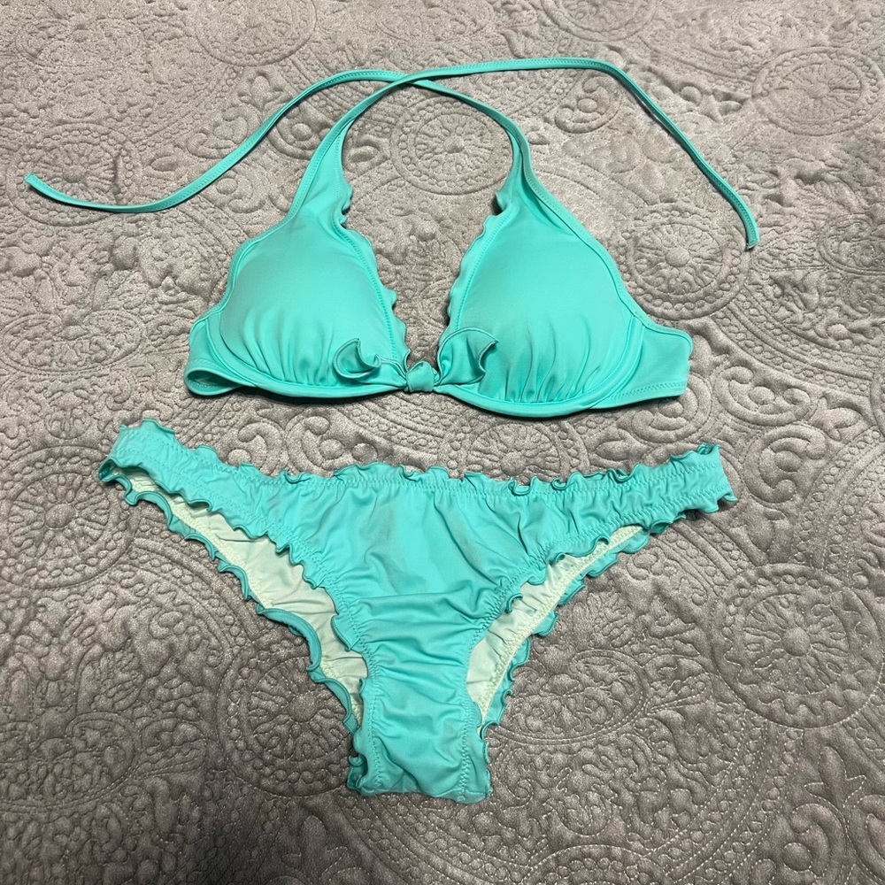 Victoria’s Secret bikini - Picture 12 of 13